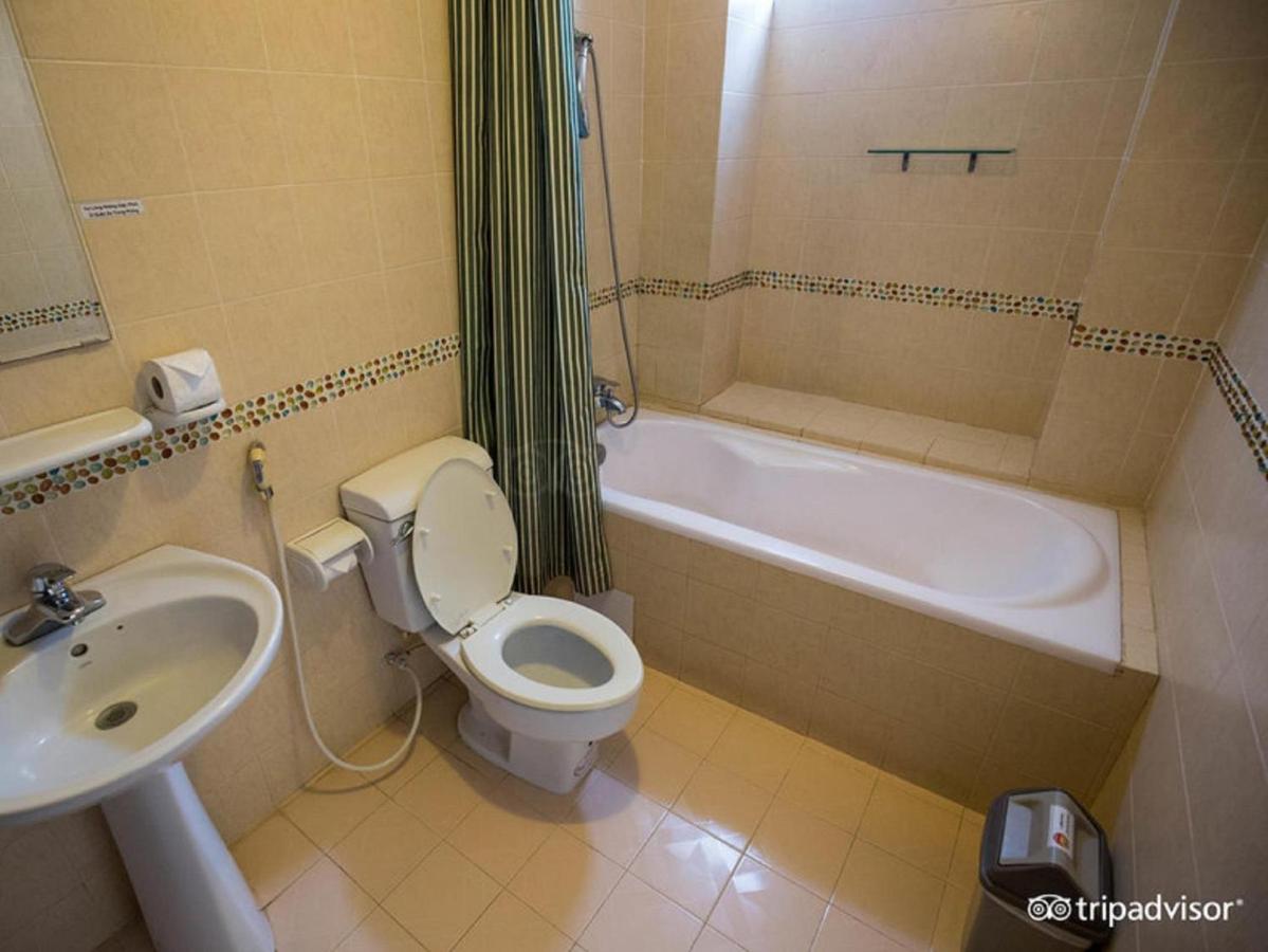Caroline Hotel Хошимин Экстерьер фото