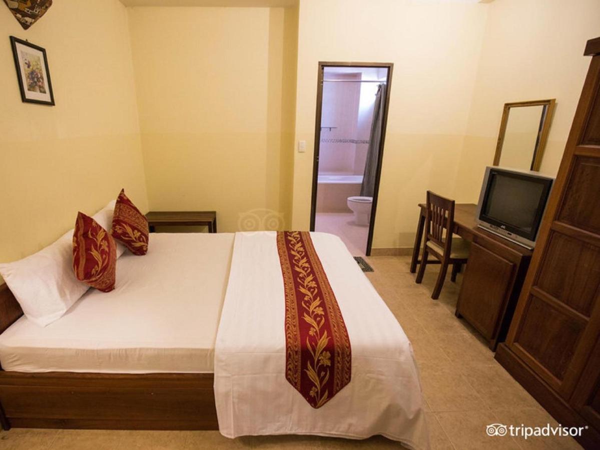 Caroline Hotel Хошимин Экстерьер фото