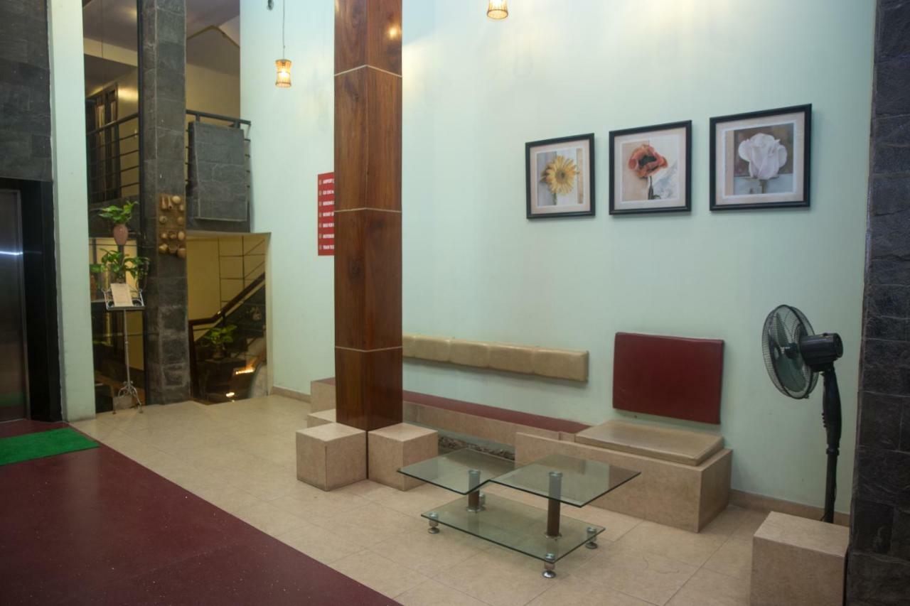 Caroline Hotel Хошимин Экстерьер фото